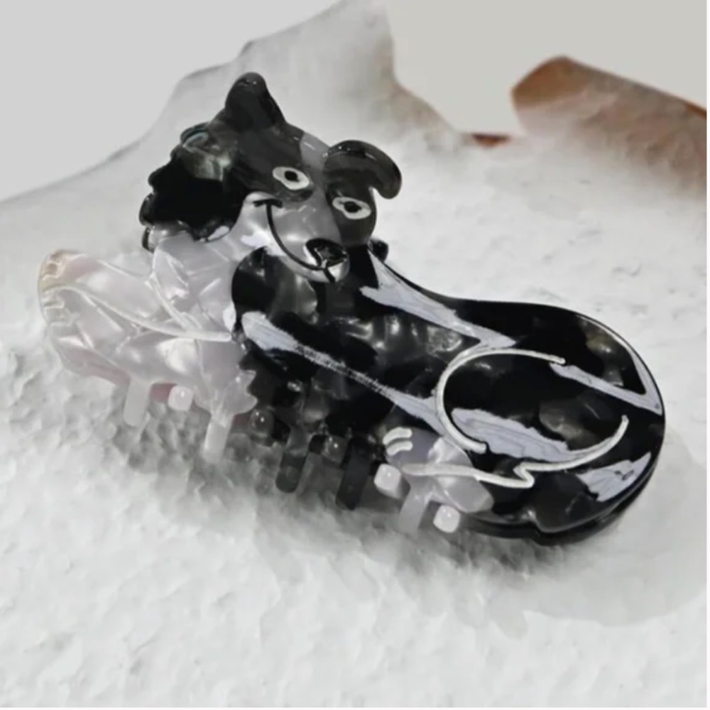 ❤️❤️ FREE Dog Puppy Hair Spots Chic Glam Trendy Girly Minimal Modern Claw Clip